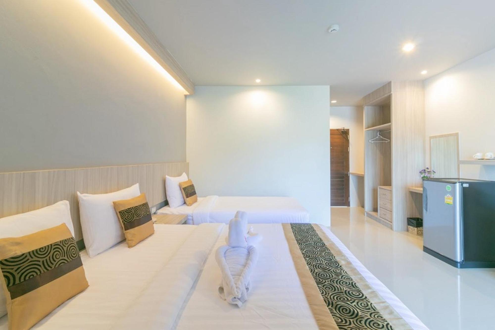 Carpio Hotel Phuket ภายนอก รูปภาพ