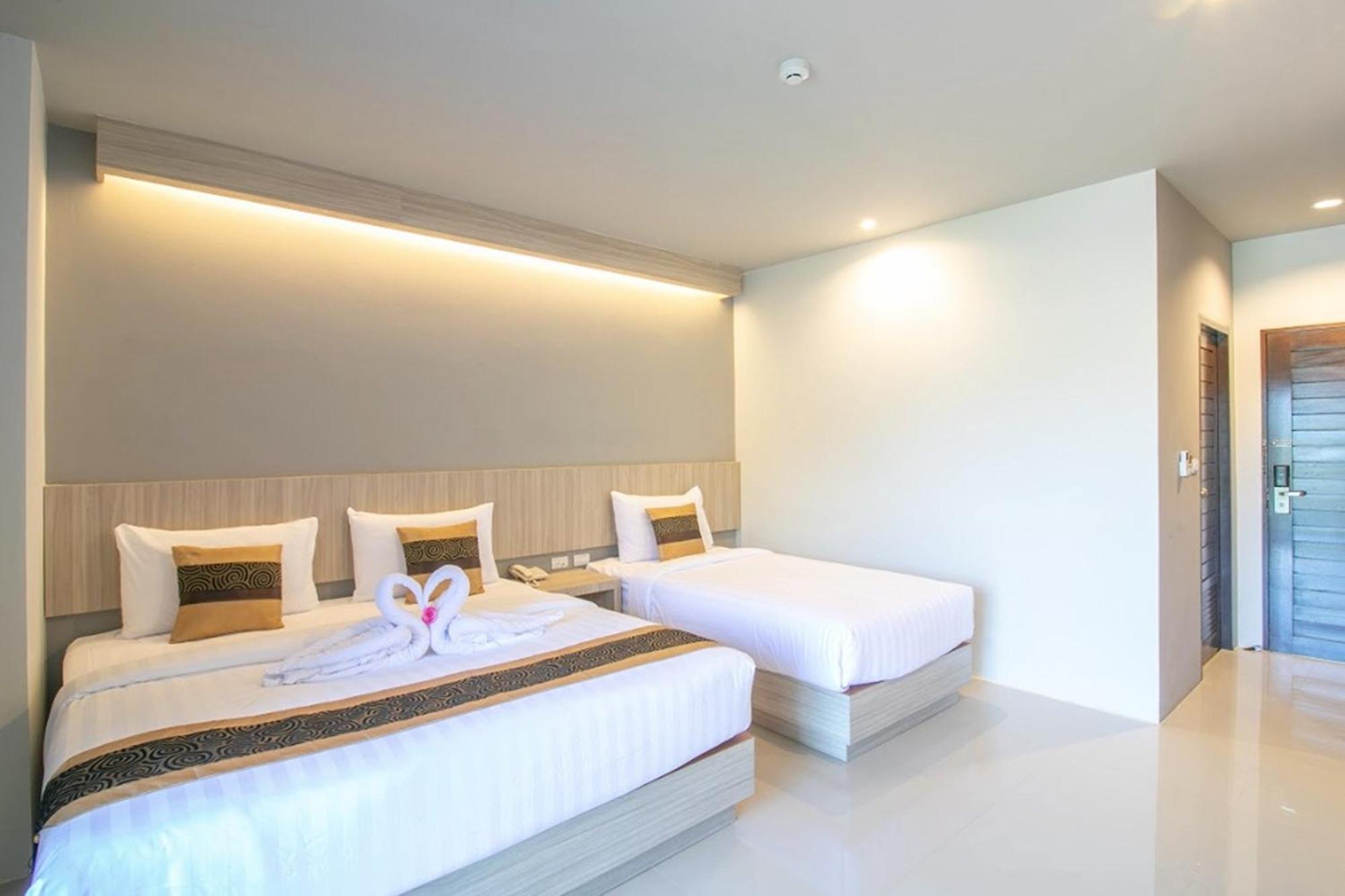 Carpio Hotel Phuket ภายนอก รูปภาพ