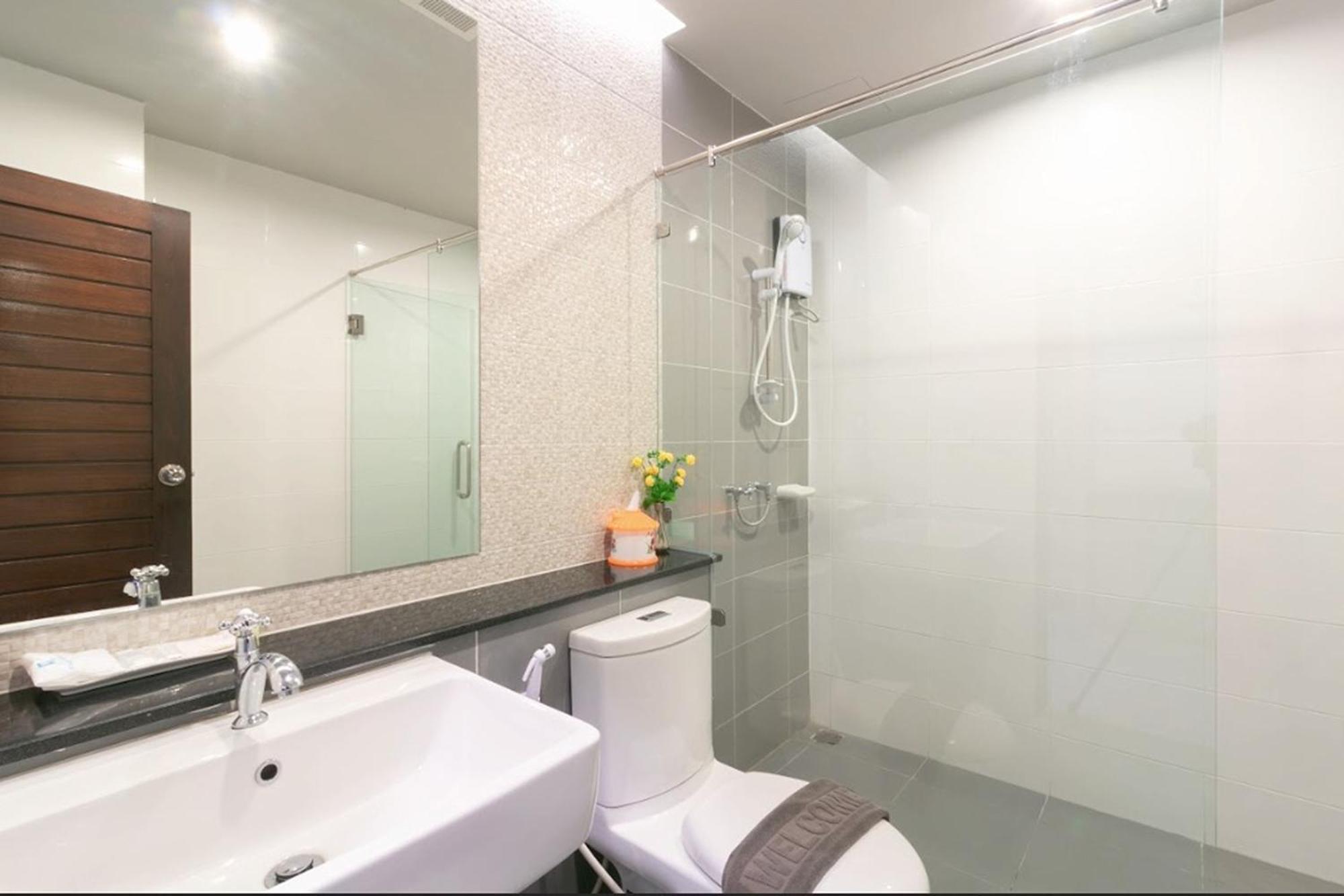 Carpio Hotel Phuket ภายนอก รูปภาพ