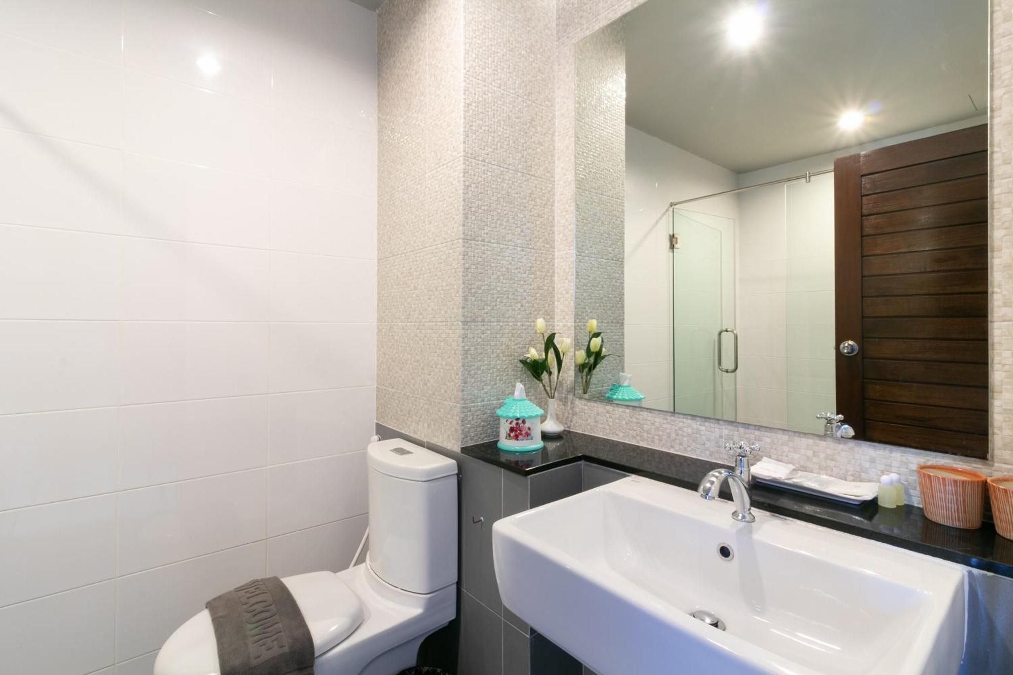 Carpio Hotel Phuket ภายนอก รูปภาพ